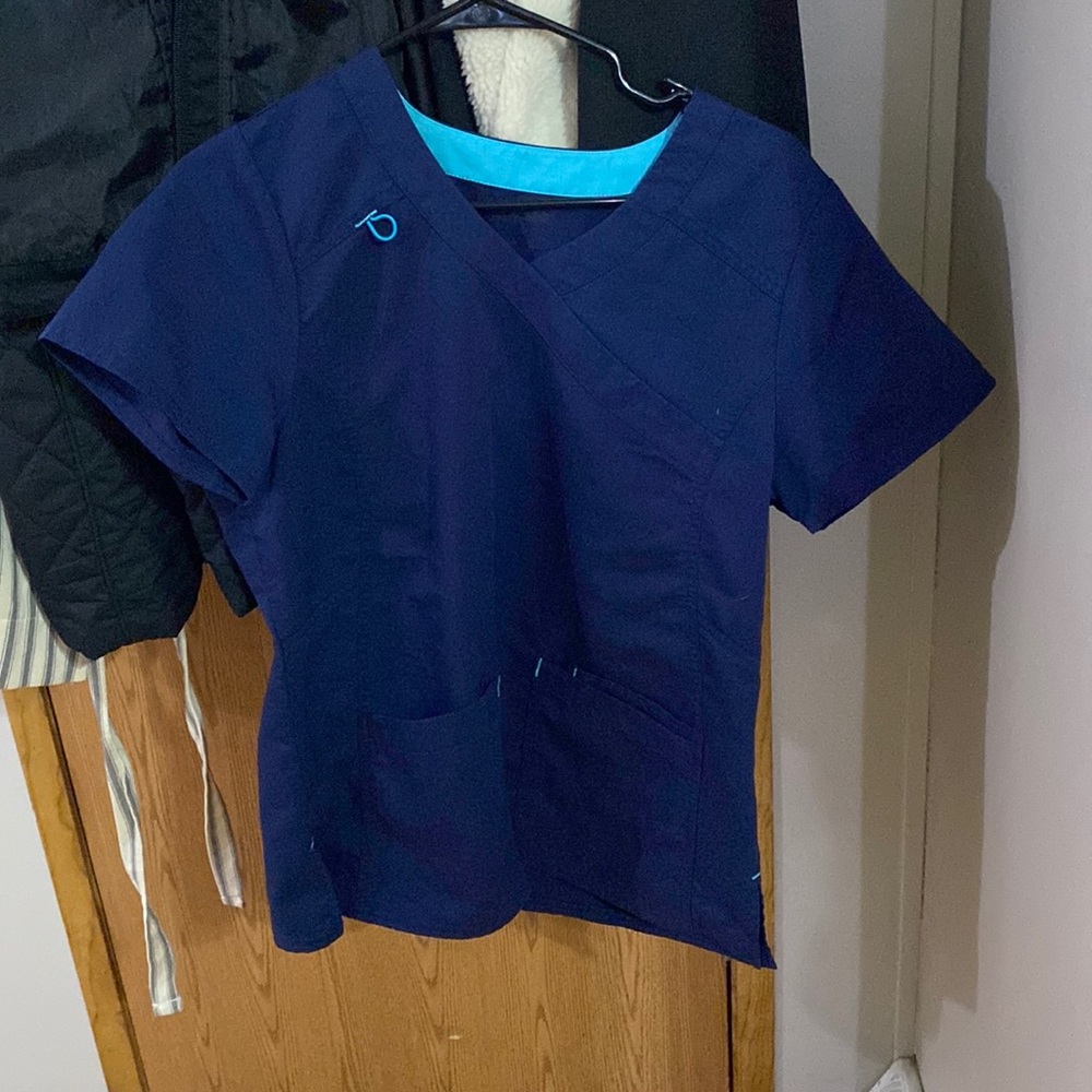 Small navy scrub star top